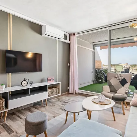 Ferienhaus Happy Days Port Ambonne Renovierte 2-zimmer-wohnung Mit Terrasse Agde